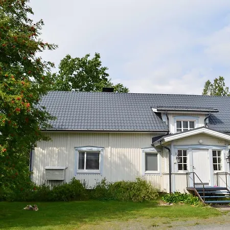 Luntinmäen Omakotitalo Huvilat